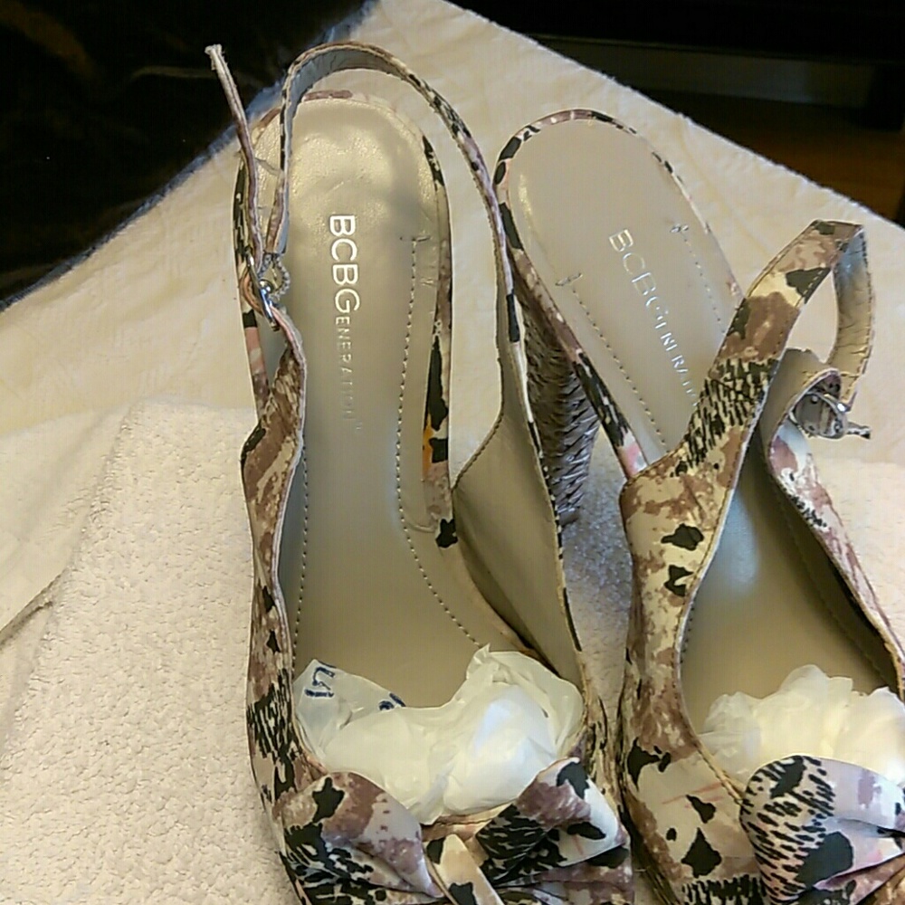 BCBG heels